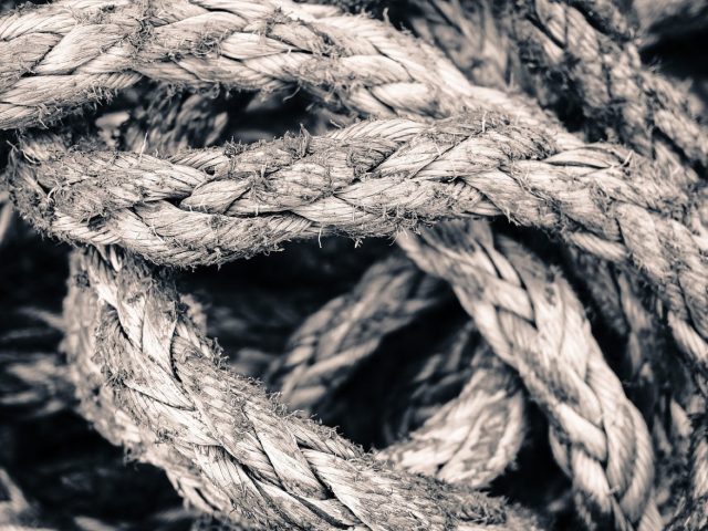 Astuces durables pour isoler les fenêtres à petit budget